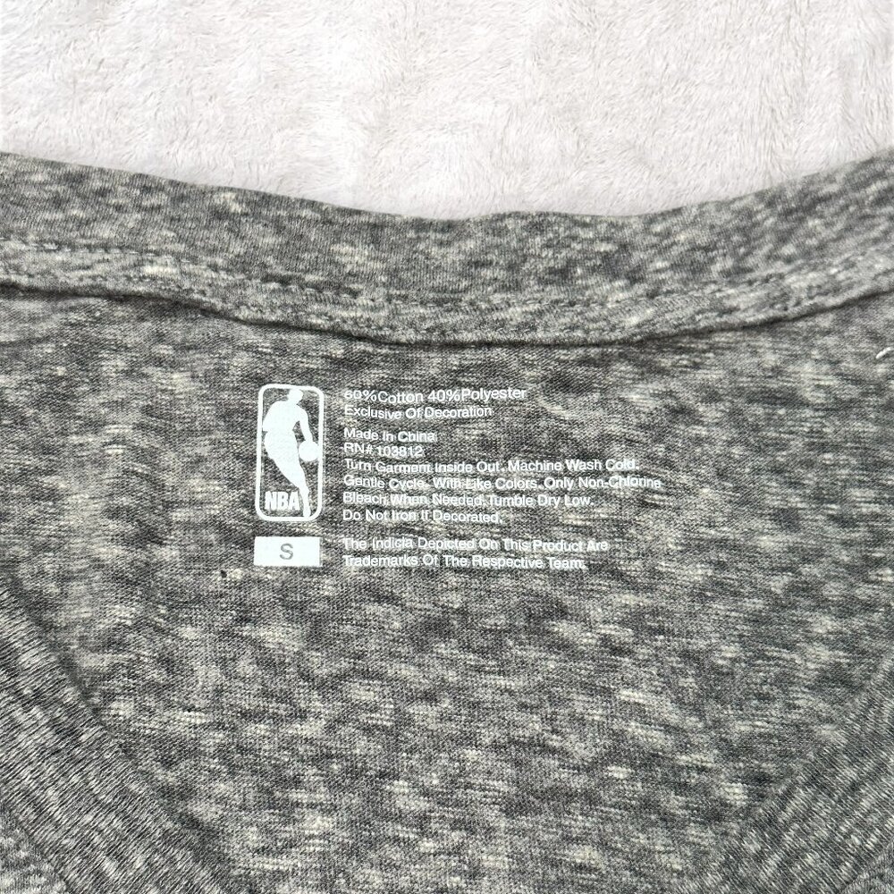 NBA Golden State Warriors Soft T-Shirt | Grey | Size S | NWT - Picture 5 of 5